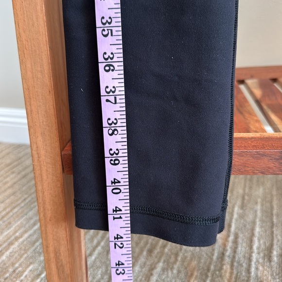 lululemon athletica Black Leggings

BLACK FRIDAY SALE!!! 1/2 OFF - Picture 4 of 7